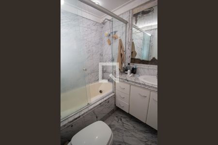 Casa à venda com 297m², 3 quartos e 5 vagasBanheiro da Suíte