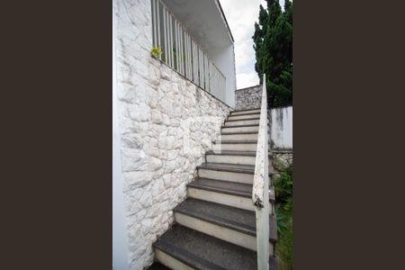 Casa à venda com 297m², 3 quartos e 5 vagasEscada