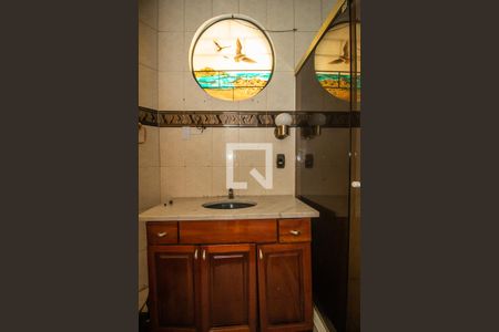 Casa à venda com 164m², 3 quartos e 1 vaga Casa à venda com 164m², 3 quartos e 1 vagaBanheiro 2