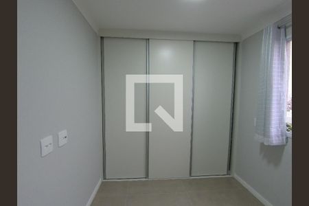 Quarto suite  de apartamento à venda com 2 quartos, 43m² em Vila das Bandeiras, Guarulhos