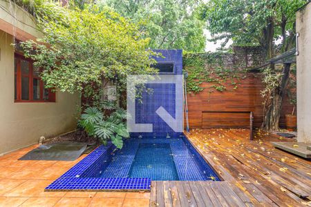 Casa à venda com 360m², 3 quartos e 4 vagasQuintal