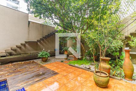 Casa à venda com 360m², 3 quartos e 4 vagasQuintal