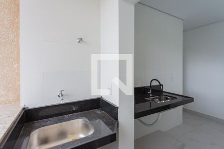 Apartamento à venda com 64m², 2 quartos e 2 vagasCozinha e Área de Serviço