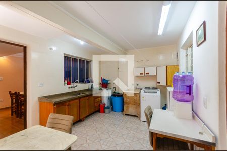 Casa à venda com 240m², 3 quartos e 2 vagasÁrea de Serviço