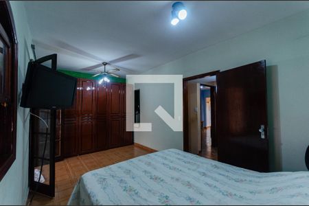 Casa à venda com 240m², 3 quartos e 2 vagasQuarto 2