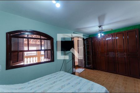 Casa à venda com 240m², 3 quartos e 2 vagasQuarto 2