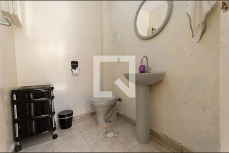 Casa à venda com 240m², 3 quartos e 2 vagasLavabo