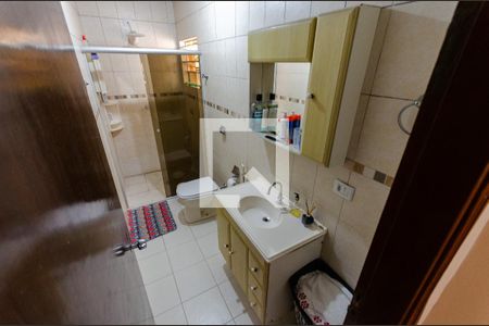Casa à venda com 240m², 3 quartos e 2 vagasBanheiro