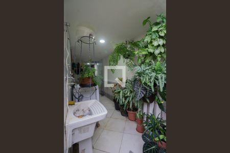 Casa de condomínio à venda com 200m², 4 quartos e 3 vagas Casa de condomínio à venda com 200m², 4 quartos e 3 vagasÁrea de Serviço