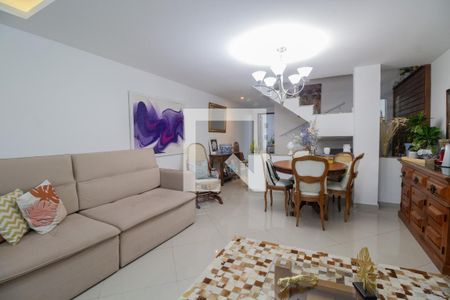 Sala  de casa à venda com 4 quartos, 200m² em Vargem Grande, Rio de Janeiro