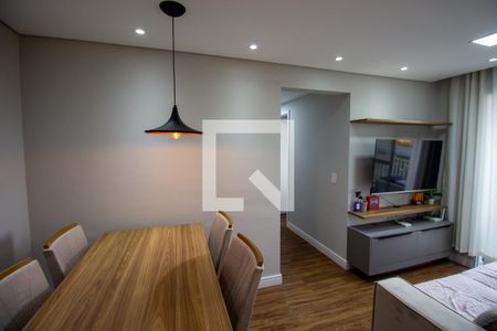 Sala de apartamento à venda com 2 quartos, 48m² em Vila Carmosina, São Paulo