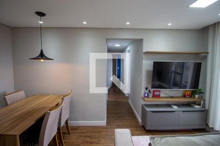 Sala de apartamento à venda com 2 quartos, 48m² em Vila Carmosina, São Paulo