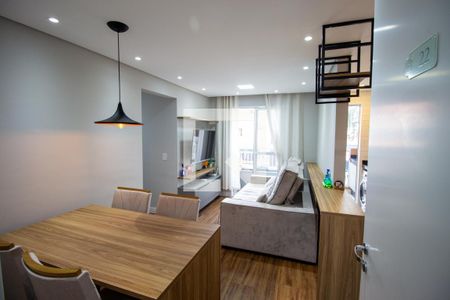 Apartamento à venda com 2 quartos, 48m² em Vila Carmosina, São Paulo