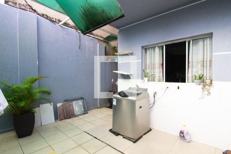 Casa à venda com 120m², 3 quartos e 2 vagas Casa à venda com 120m², 3 quartos e 2 vagasÁrea de Serviço/Quintal