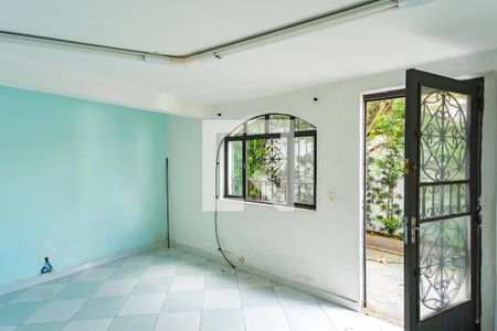 Casa à venda com 250m², 7 quartos e 6 vagasQuarto de Serviço