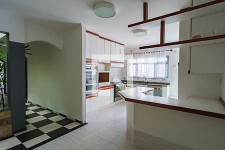 Casa à venda com 250m², 7 quartos e 6 vagasCozinha