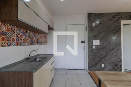 Sala/Cozinha/Área de Serviço  de apartamento à venda com 2 quartos, 38m² em Vila Nhocune, São Paulo