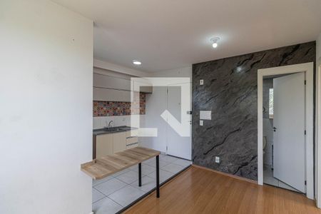 Sala/Cozinha/Área de Serviço  de apartamento à venda com 2 quartos, 38m² em Vila Nhocune, São Paulo