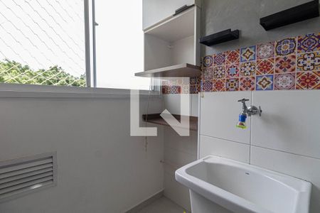 Sala/Cozinha/Área de Serviço  de apartamento à venda com 2 quartos, 38m² em Vila Nhocune, São Paulo
