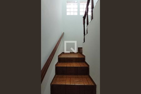 Escada de casa à venda com 3 quartos, 287m² em Jardim Marek, Santo André