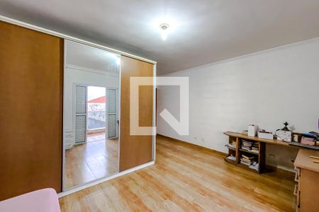 Casa à venda com 255m², 4 quartos e 6 vagasQuarto 1 - Suíte
