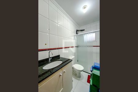 Casa à venda com 255m², 4 quartos e 6 vagasBanheiro da Suíte