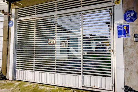 Casa à venda com 255m², 4 quartos e 6 vagasFachada