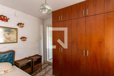 Quarto  de casa à venda com 2 quartos, 185m² em Planalto, Belo Horizonte