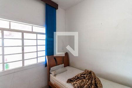Quarto  de casa à venda com 2 quartos, 185m² em Planalto, Belo Horizonte