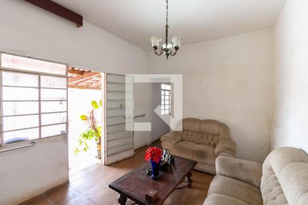 Sala de casa à venda com 2 quartos, 185m² em Planalto, Belo Horizonte