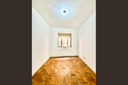 Sala de apartamento para alugar com 1 quarto, 40m² em Del Castilho, Rio de Janeiro
