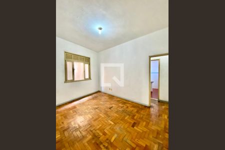 Sala de apartamento para alugar com 1 quarto, 50m² em Del Castilho, Rio de Janeiro