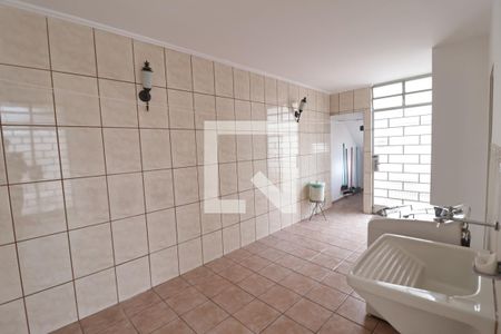 Casa à venda com 177m², 3 quartos e 1 vagaLavanderia