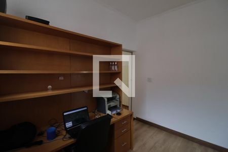 Casa à venda com 177m², 3 quartos e 1 vagaEscritório