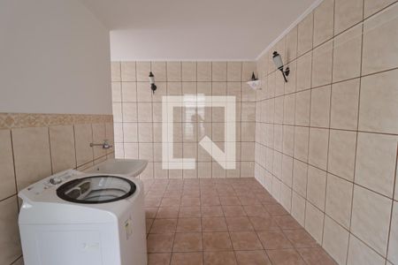 Casa à venda com 177m², 3 quartos e 1 vagaLavanderia