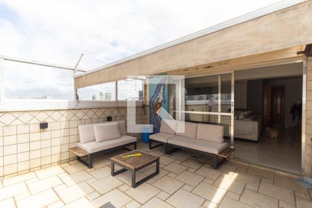 Apartamento à venda com 168m², 3 quartos e 2 vagasQuintal 