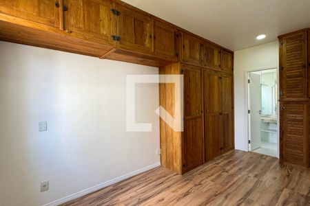 Apartamento para alugar com 130m², 3 quartos e 2 vagasSuíte 1