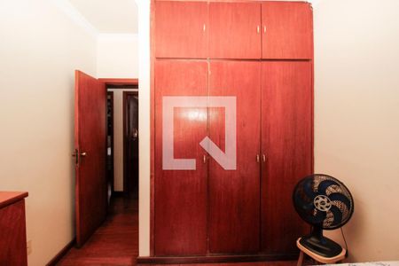 Apartamento à venda com 251m², 5 quartos e 2 vagasQuarto 