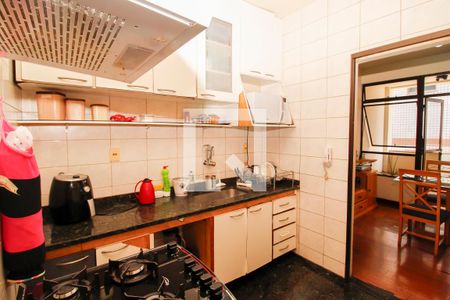 Cozinha de apartamento à venda com 5 quartos, 251m² em Silveira, Belo Horizonte