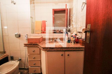 Apartamento à venda com 251m², 5 quartos e 2 vagasQuarto