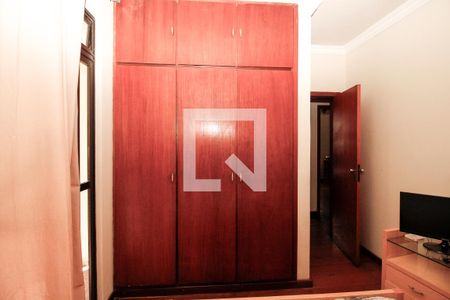 Apartamento à venda com 251m², 5 quartos e 2 vagasQuarto