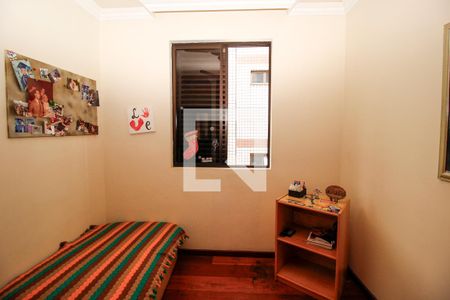 Apartamento à venda com 251m², 5 quartos e 2 vagasQuarto 