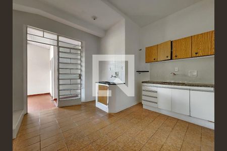 Cozinha de apartamento à venda com 3 quartos, 96m² em Carlos Prates, Belo Horizonte