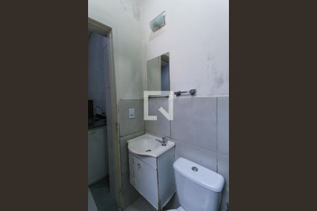 Banheiro de kitnet/studio para alugar com 1 quarto, 17m² em Mooca, São Paulo