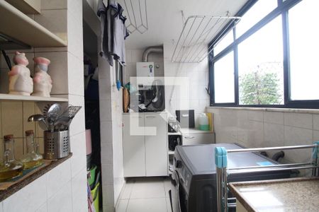 Apartamento à venda com 104m², 3 quartos e 3 vagasCozinha e Área de Serviço