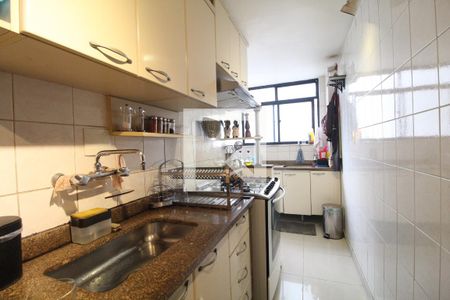 Apartamento à venda com 104m², 3 quartos e 3 vagasCozinha e Área de Serviço