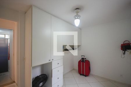 Quarto 1 de apartamento à venda com 2 quartos, 47m² em Jardim Mirna, Taboão da Serra