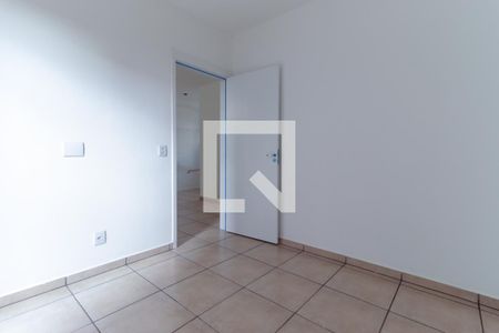Quarto 1  de apartamento para alugar com 2 quartos, 44m² em Jardim Diva Tarlá de Carvalho, Ribeirão Preto