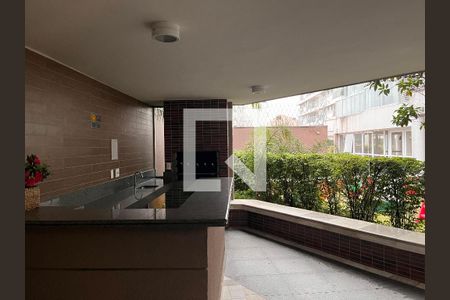 Apartamento à venda com 65m², 2 quartos e 2 vagasÁrea comum - Churrasqueira