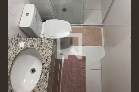 Apartamento à venda com 65m², 2 quartos e 2 vagasBanheiro 01